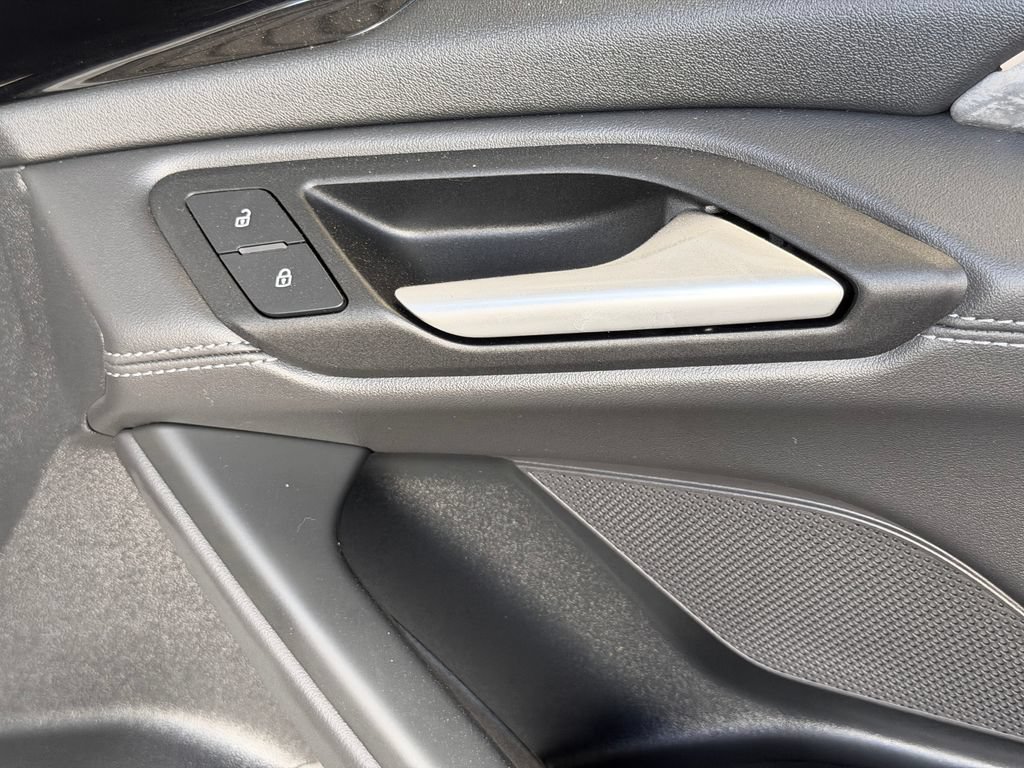 Used 2025 Audi A6 e-tron Premium w/ Ultra Package RWD image 26