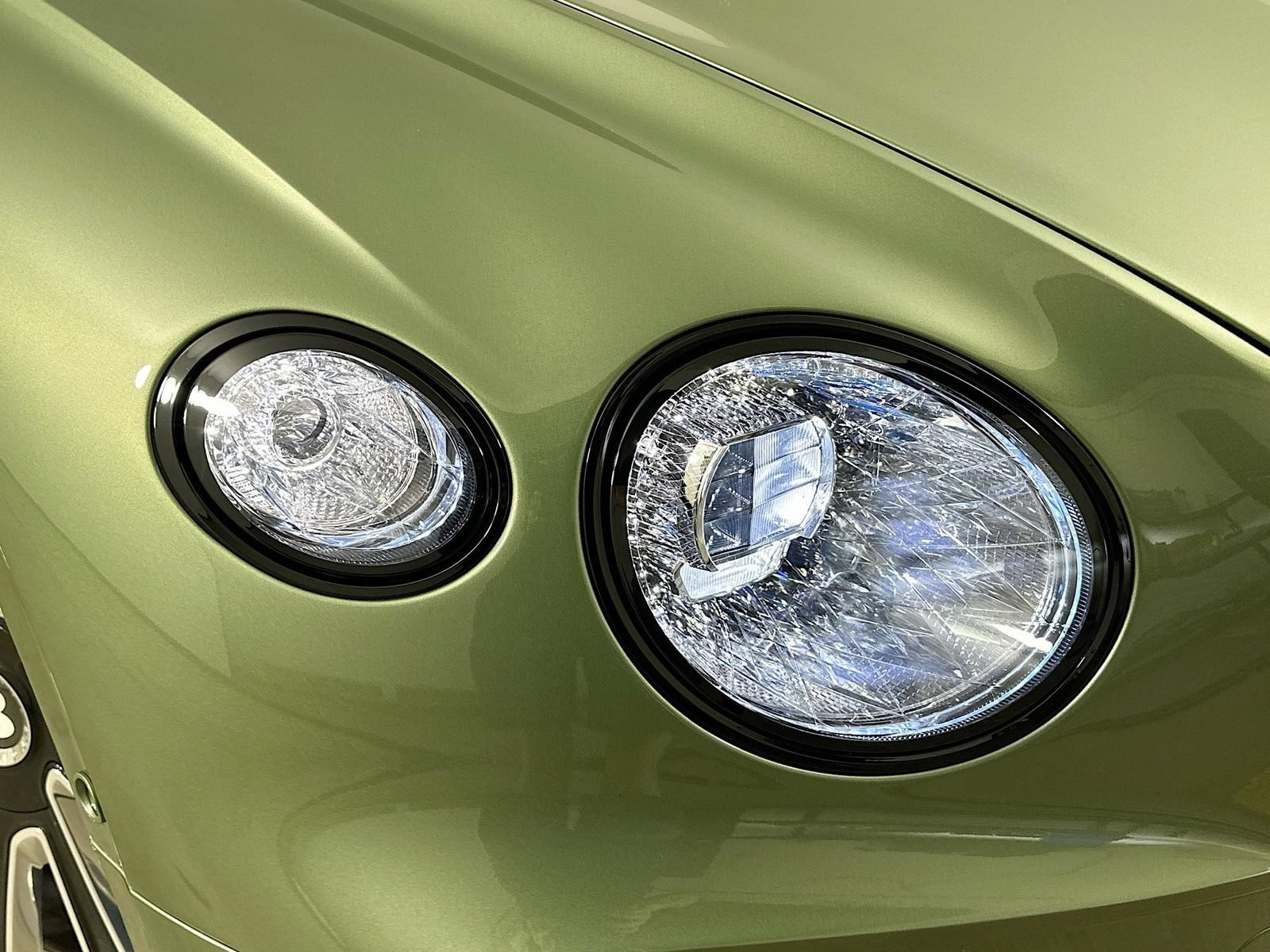 Used 2024 Bentley Continental GT Mulliner AWD/4WD image 12