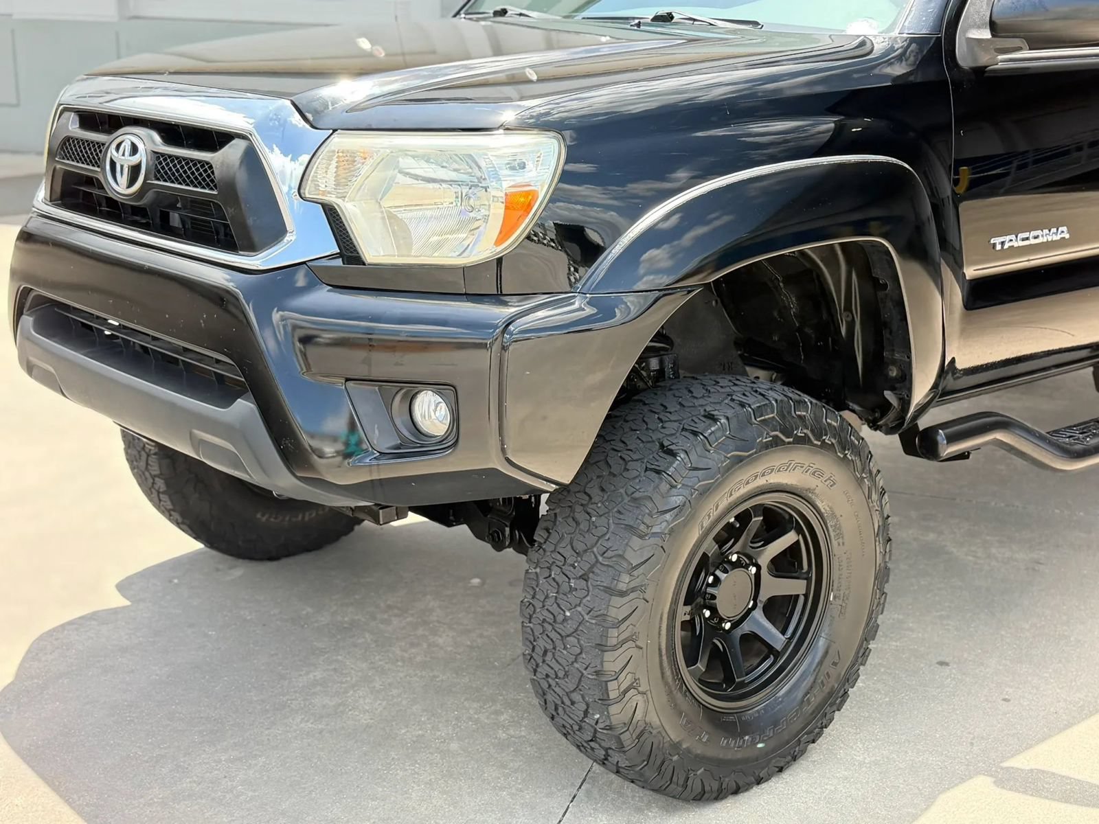 Used 2012 Toyota Tacoma PreRunner w/ TRD Off-Road Pkg RWD image 2