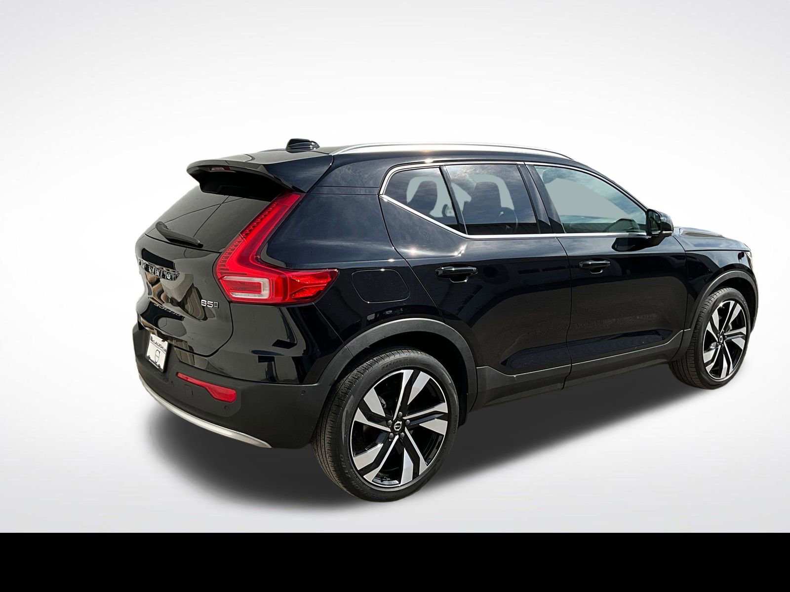 Certified 2023 Volvo XC40 B5 Plus w/ Driver Assist Package AWD/4WD image 20