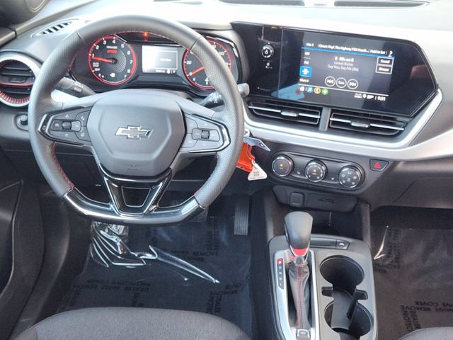Used 2025 Chevrolet Trax RS w/ Driver Confidence Package FWD image 27
