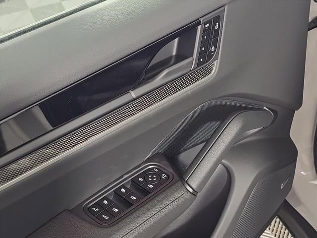 New 2026 Porsche Cayenne image 16