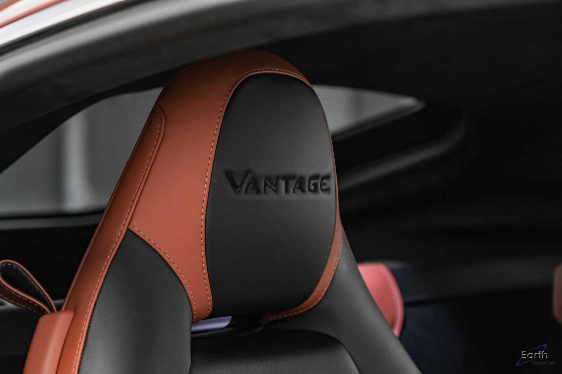 Used 2019 Aston Martin V8 Vantage Coupe RWD image 54