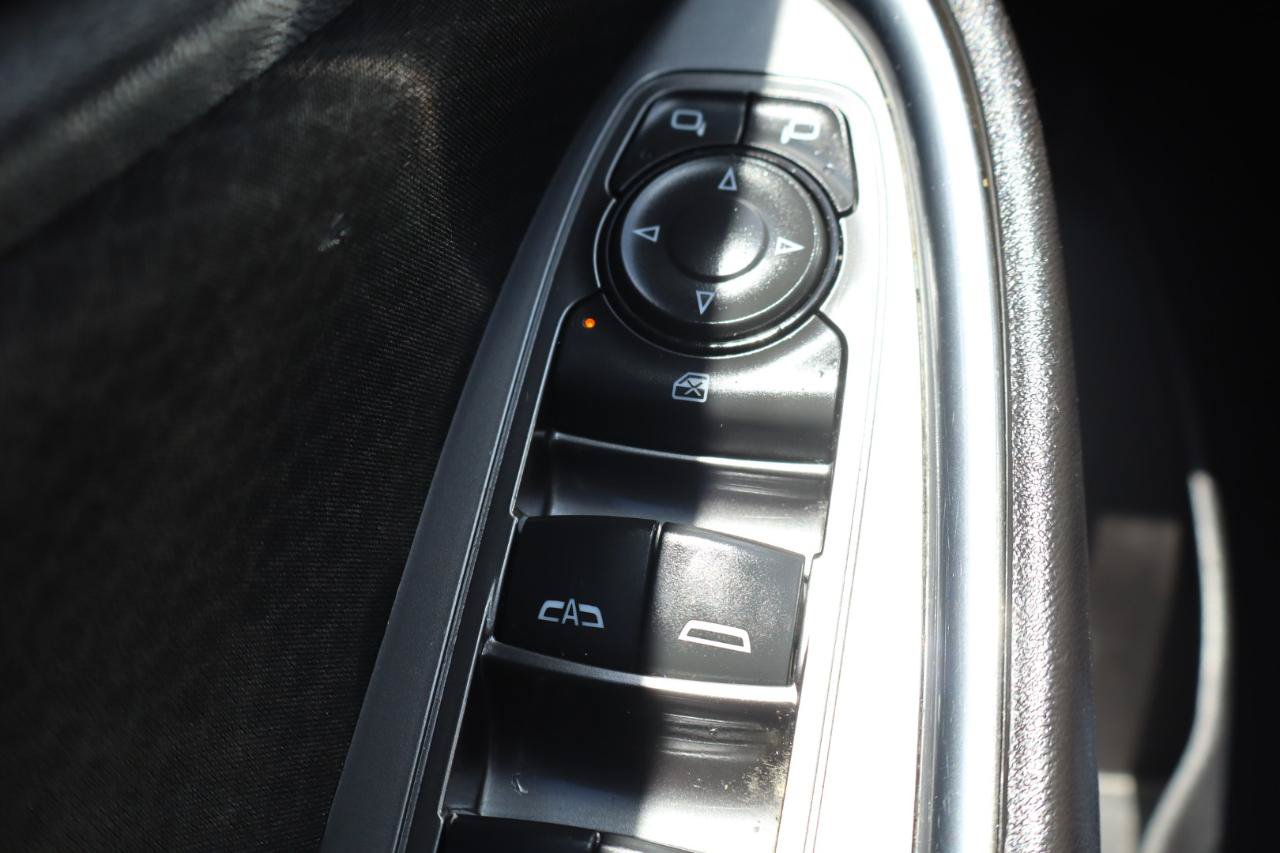Used 2018 Chevrolet Malibu LT FWD image 26