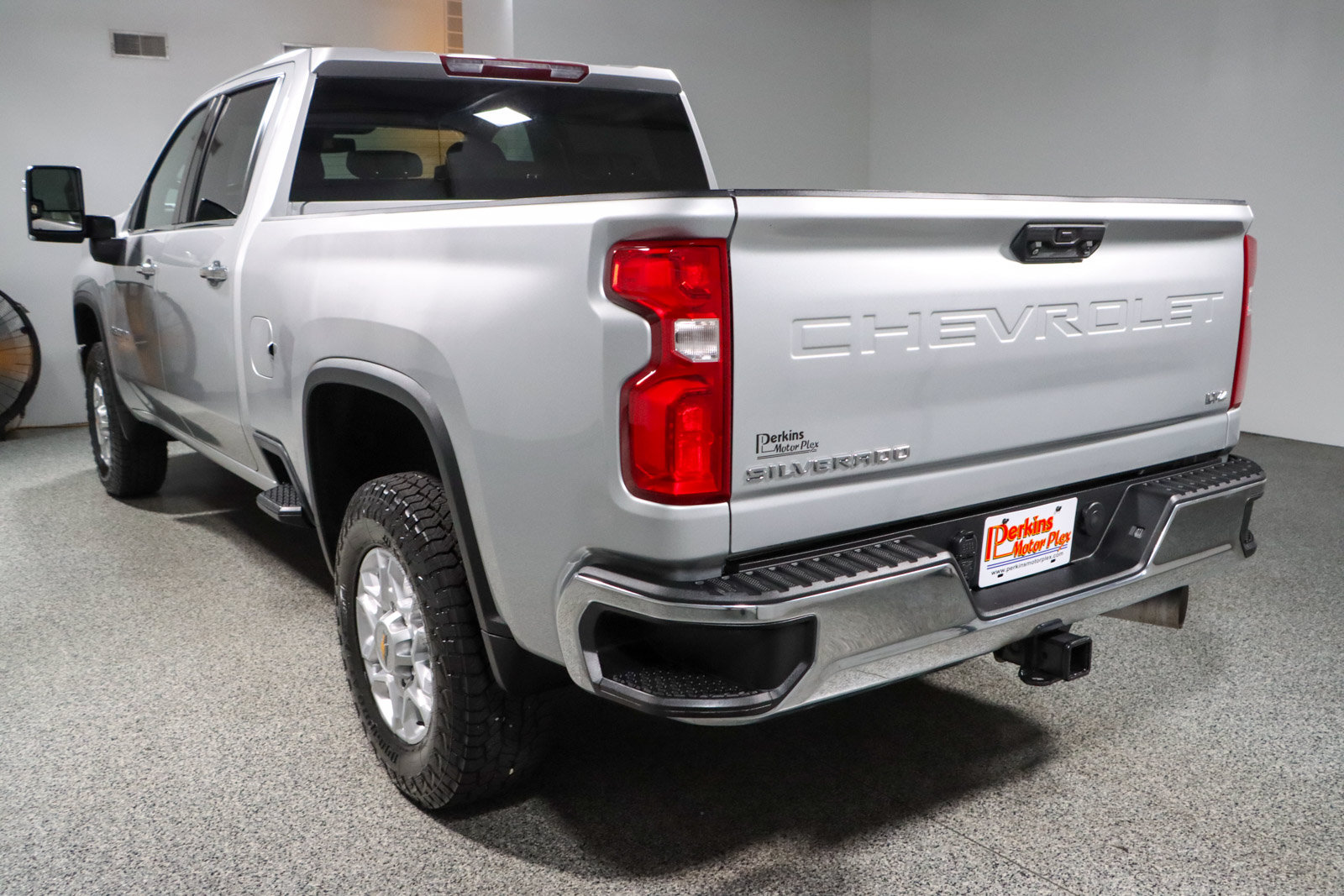 Used 2022 Chevrolet Silverado 2500 LTZ w/ Z71 Off-Road Package AWD/4WD image 9