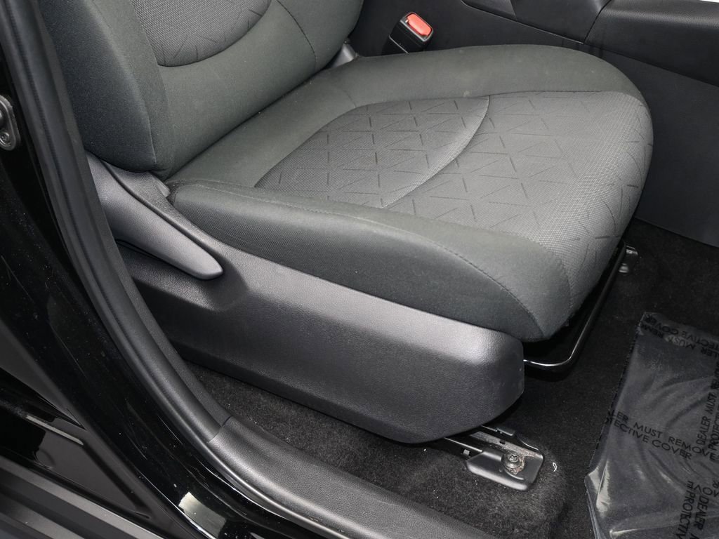 Used 2024 Toyota RAV4 XLE image 45