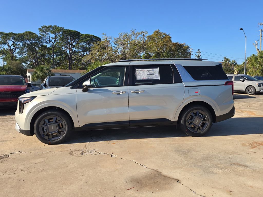 New 2026 Kia Carnival EX FWD image 5