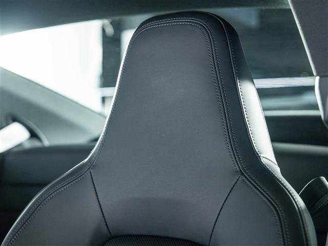 Used 2025 Porsche 911 Carrera image 18