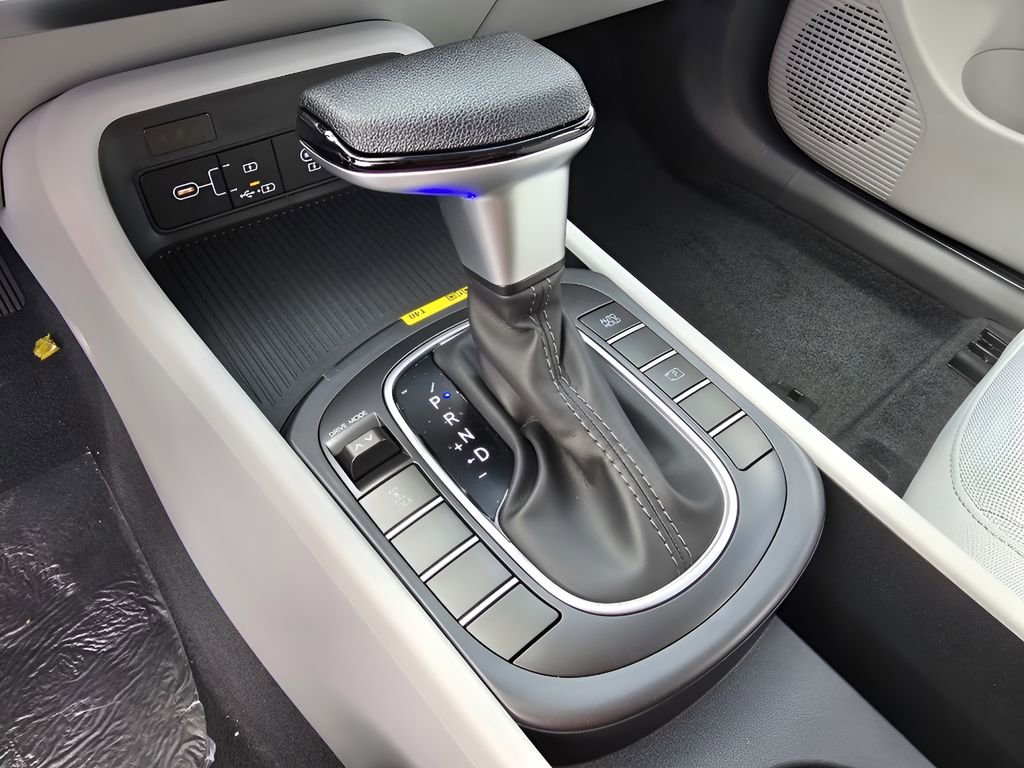 New 2026 Hyundai Kona SE image 19