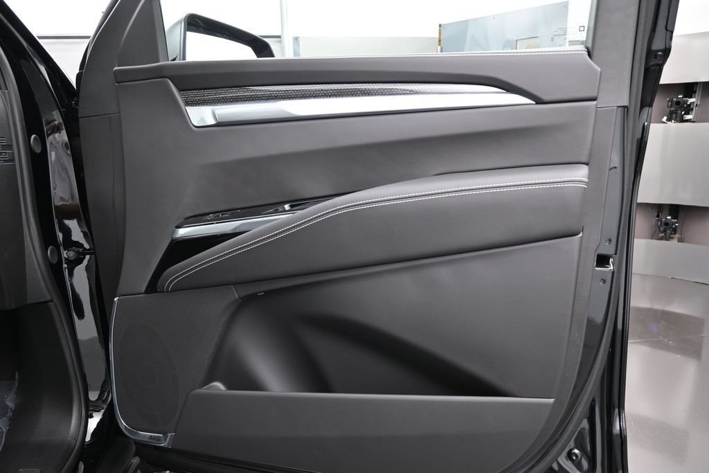 Certified 2026 Cadillac Escalade V w/ LPO, Floor Liner Package AWD/4WD image 41