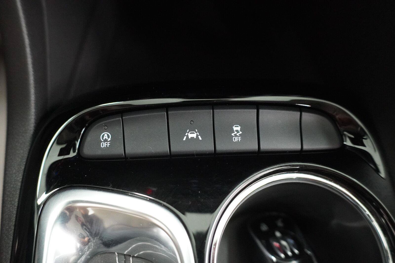 Used 2025 Buick Encore GX Preferred FWD image 18