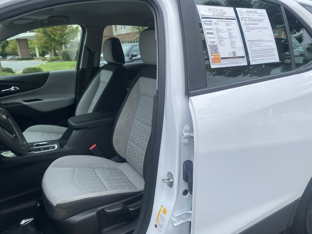 Used 2024 Chevrolet Equinox LS FWD image 13