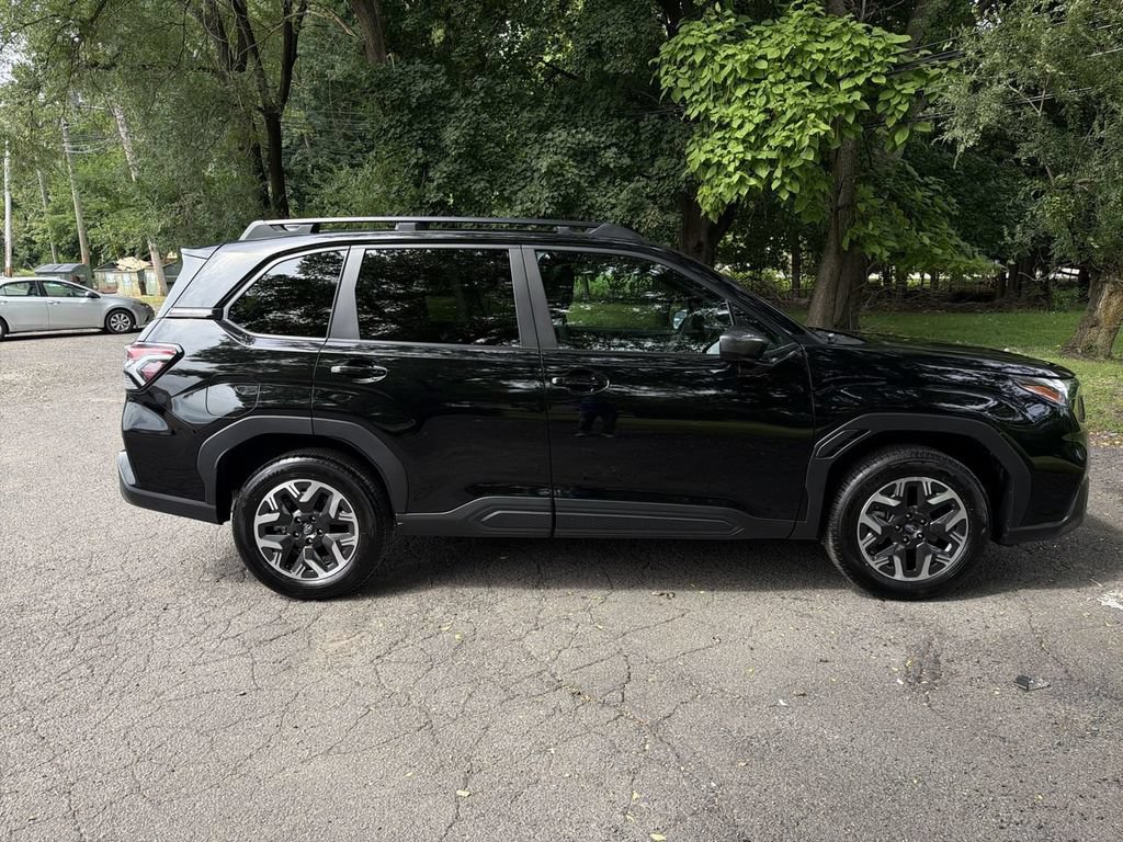 Used 2026 Subaru Forester Premium AWD/4WD image 9