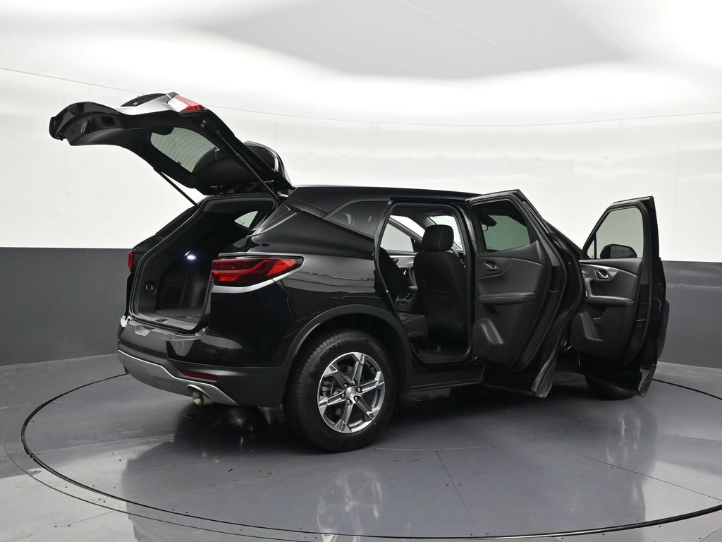 Used 2023 Chevrolet Blazer LT FWD image 32