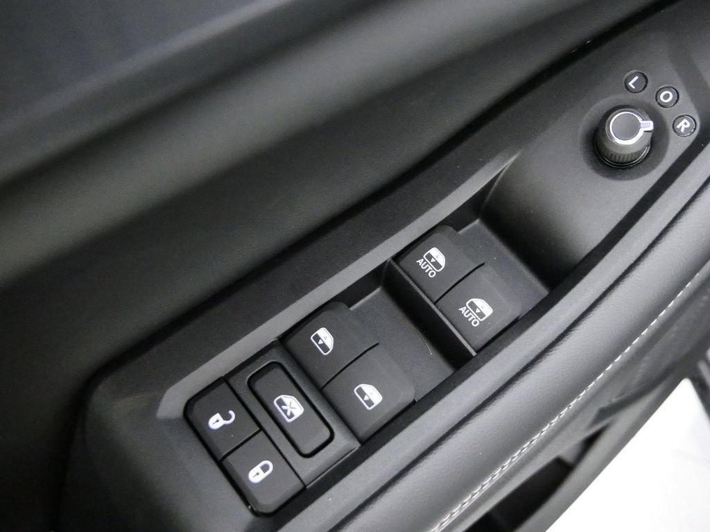 Certified 2024 Jeep Grand Cherokee Altitude image 35