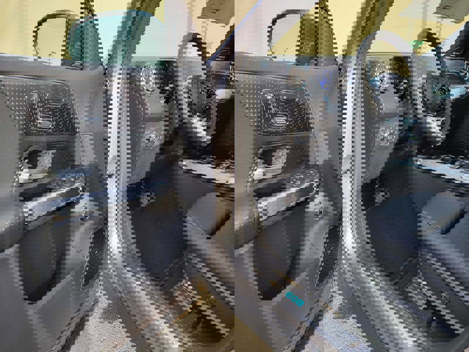 Used 2025 Mercedes-Benz EQB 350 4MATIC SUV image 20