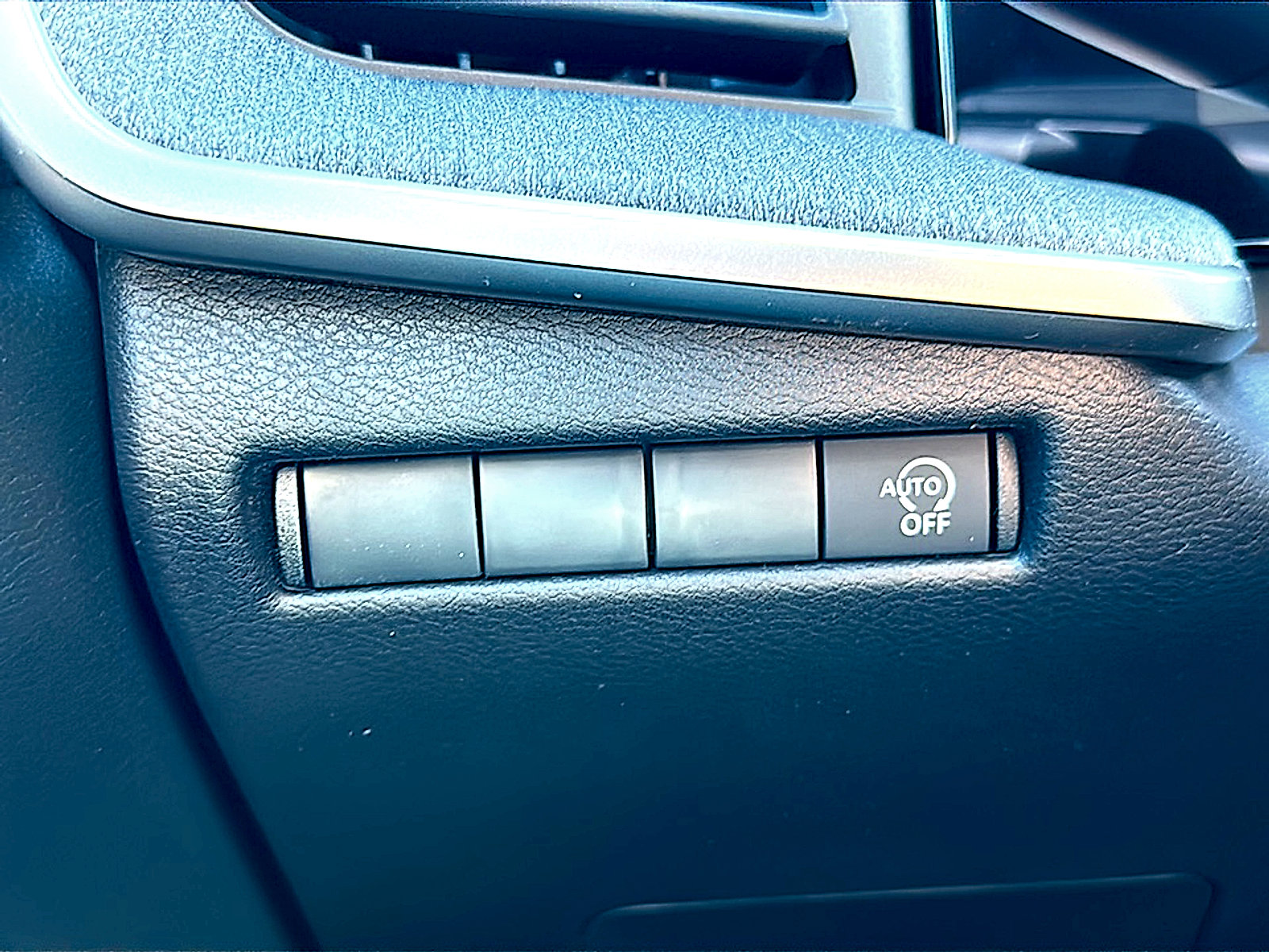 New 2026 Nissan Kicks S image 25