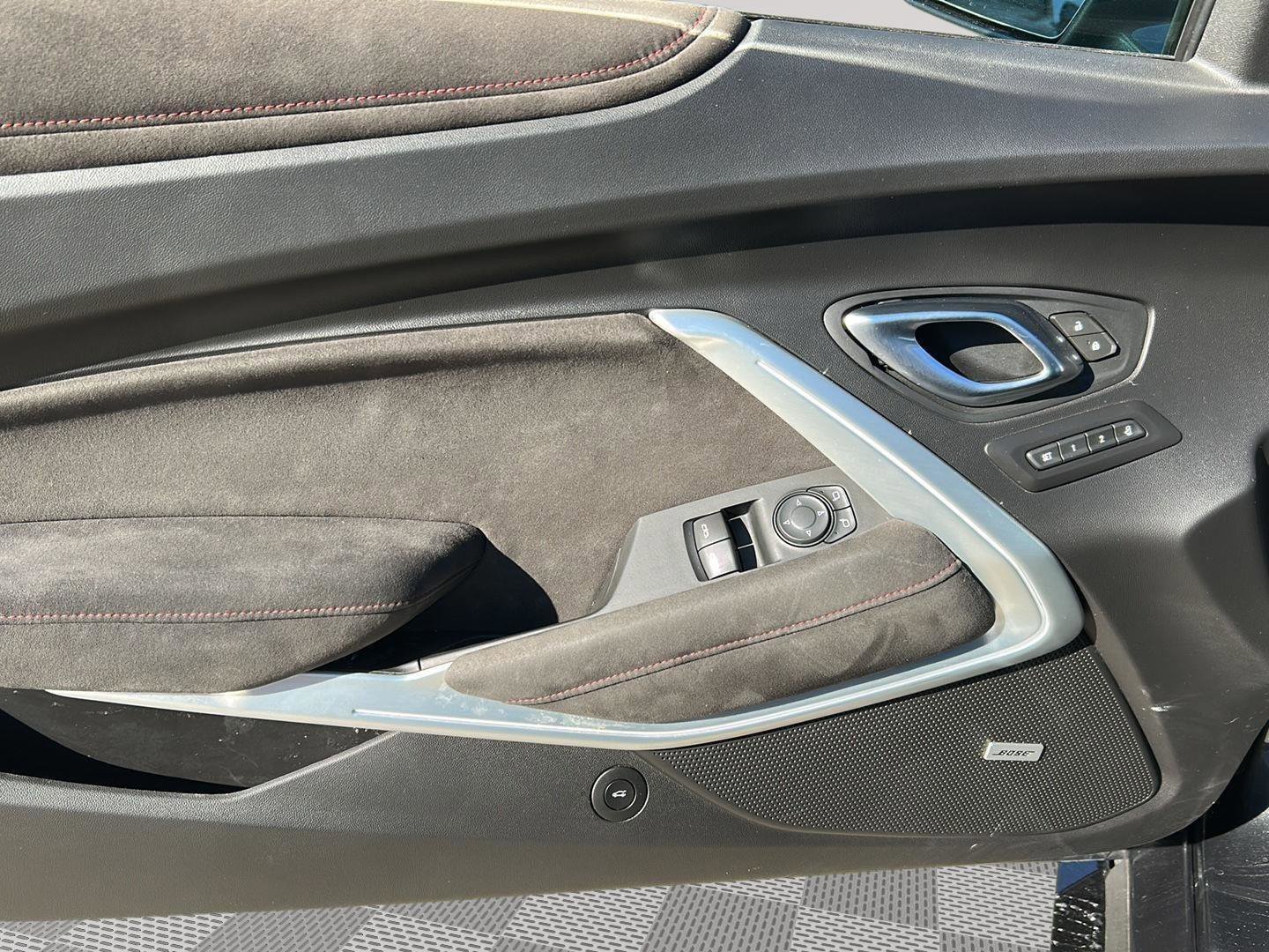 Used 2018 Chevrolet Camaro ZL1 image 19