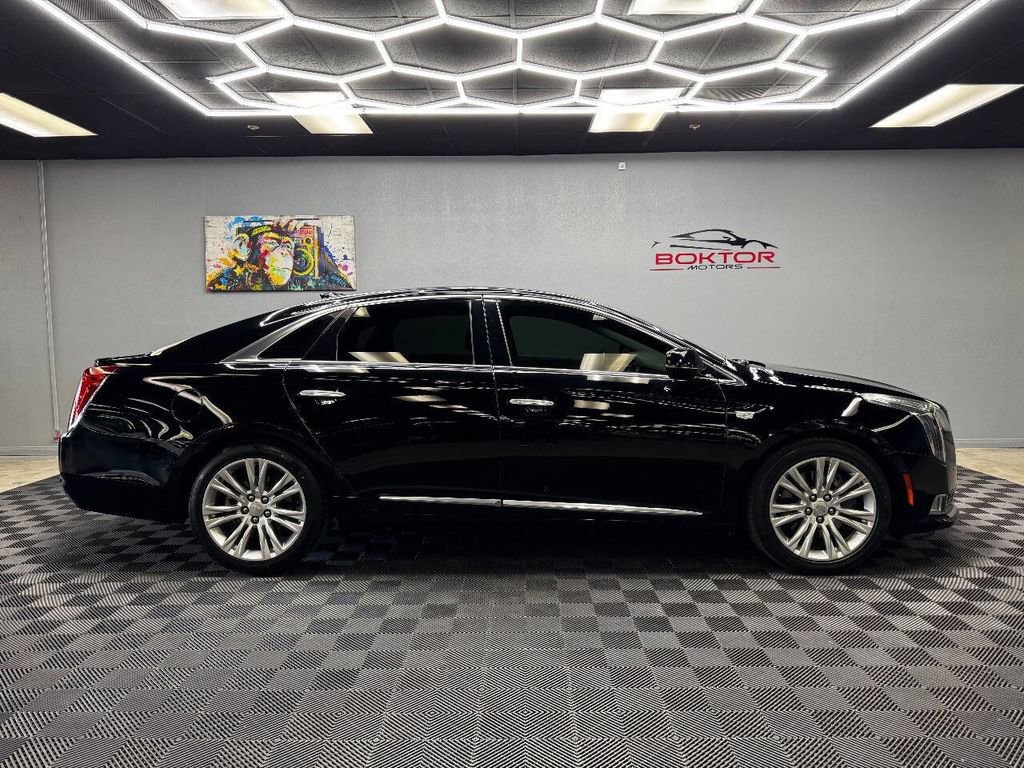 Used 2018 Cadillac XTS Luxury image 16