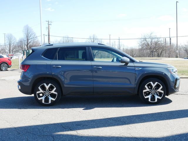 Certified 2023 Volkswagen Taos SEL image 8