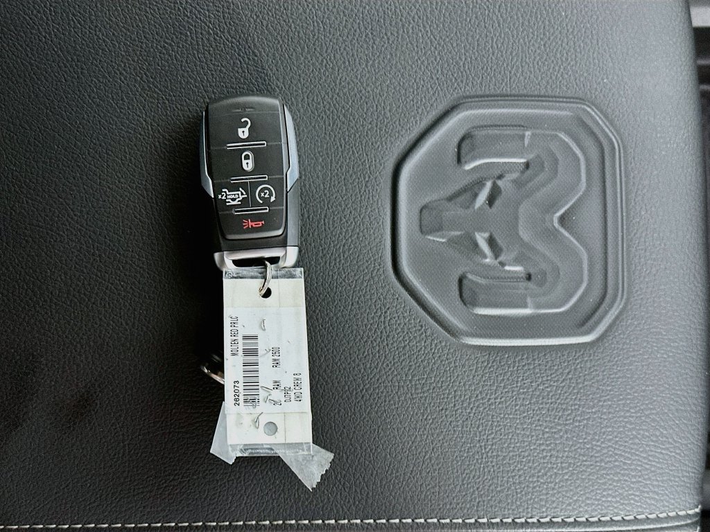 New 2026 RAM 2500 Laramie w/ Night Edition AWD/4WD image 20