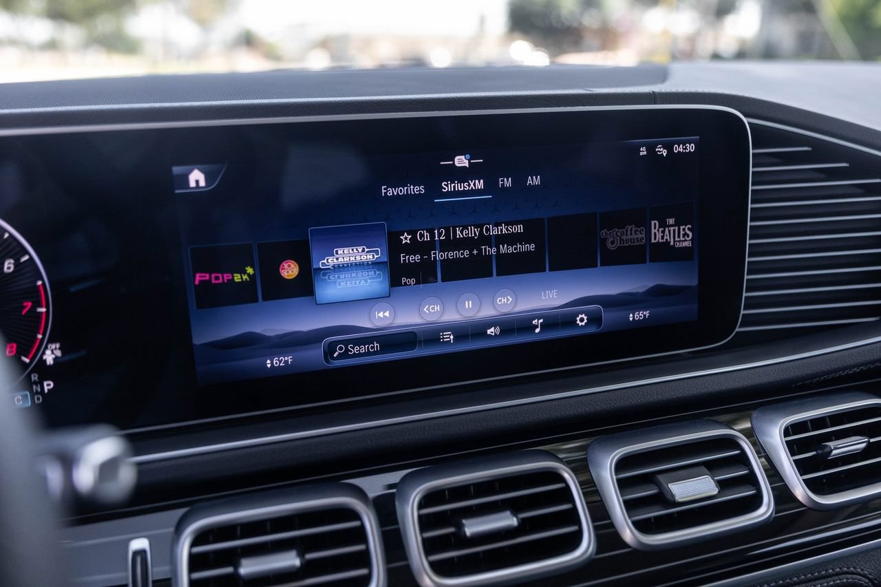 Used 2024 Mercedes-Benz GLS 580 4MATIC image 23