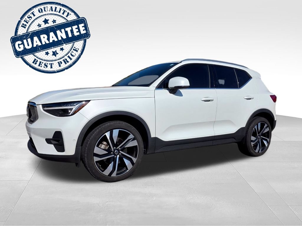 Used 2024 Volvo XC40 B5 Plus w/ Protection Package Premier AWD/4WD image 2