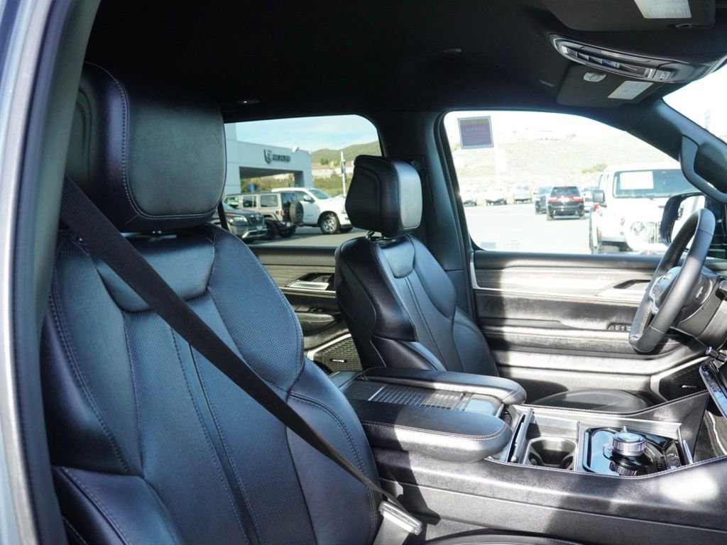 Certified 2024 Jeep Wagoneer Series II image 20