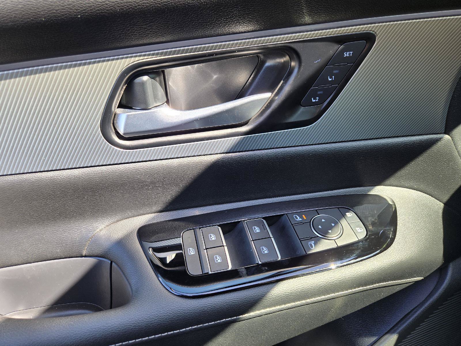 Used 2025 Nissan Murano SL w/ Cargo Package AWD/4WD image 15
