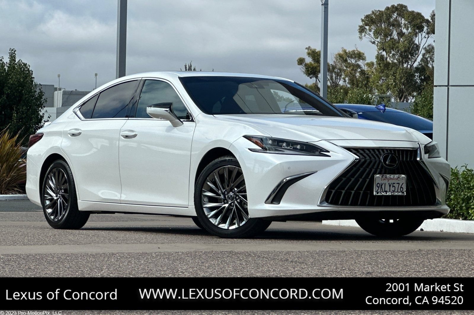 Used 2024 Lexus ES 300h w/ Accessory Package (Z1) FWD image 1
