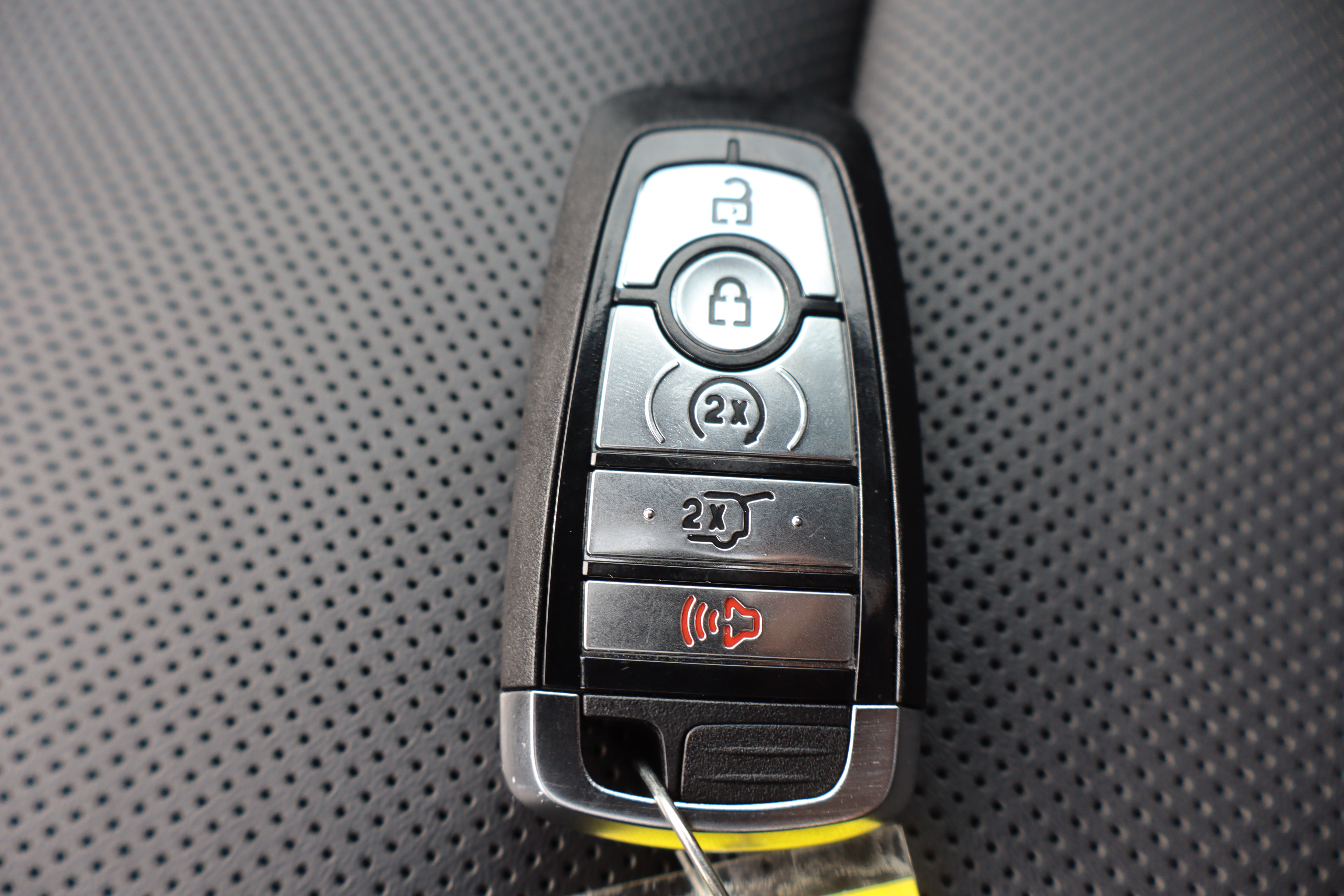 Used 2025 Ford Expedition Tremor AWD/4WD image 43