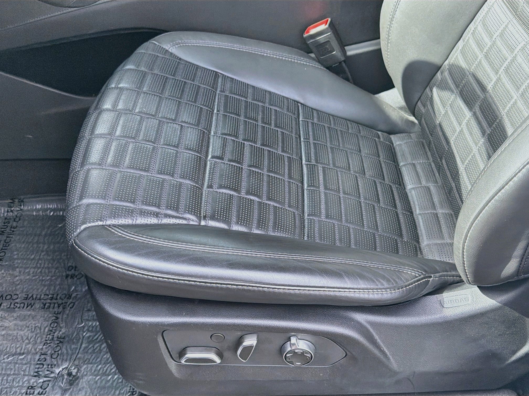 Certified 2023 Cadillac Escalade V w/ LPO, Floor Liner Package AWD/4WD image 20