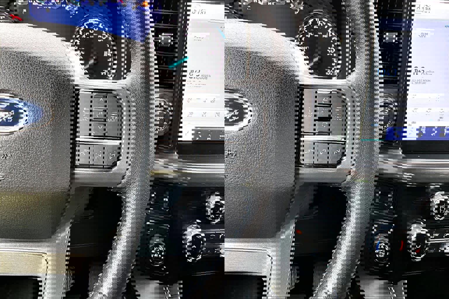 Certified 2022 Ford F150 XLT w/ Equipment Group 302A High image 25