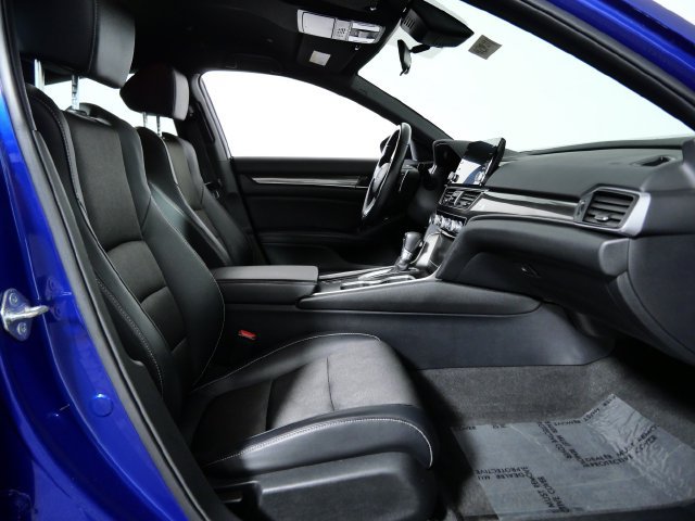Used 2018 Honda Accord Sport image 10