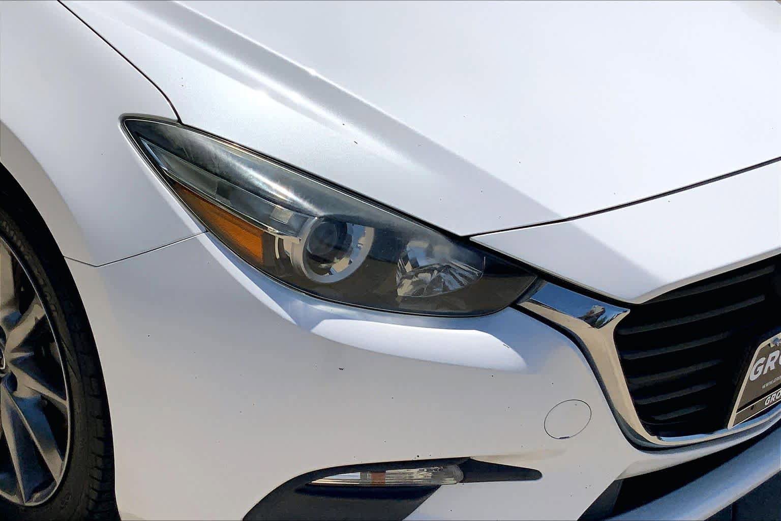 Used 2018 MAZDA MAZDA3 Touring FWD image 25
