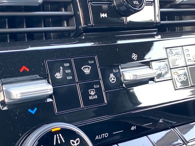 New 2026 Nissan Armada SL w/ Captain's Chari Seat Package image 19