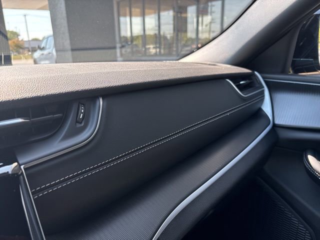 New 2025 Jeep Grand Cherokee Altitude AWD/4WD image 22