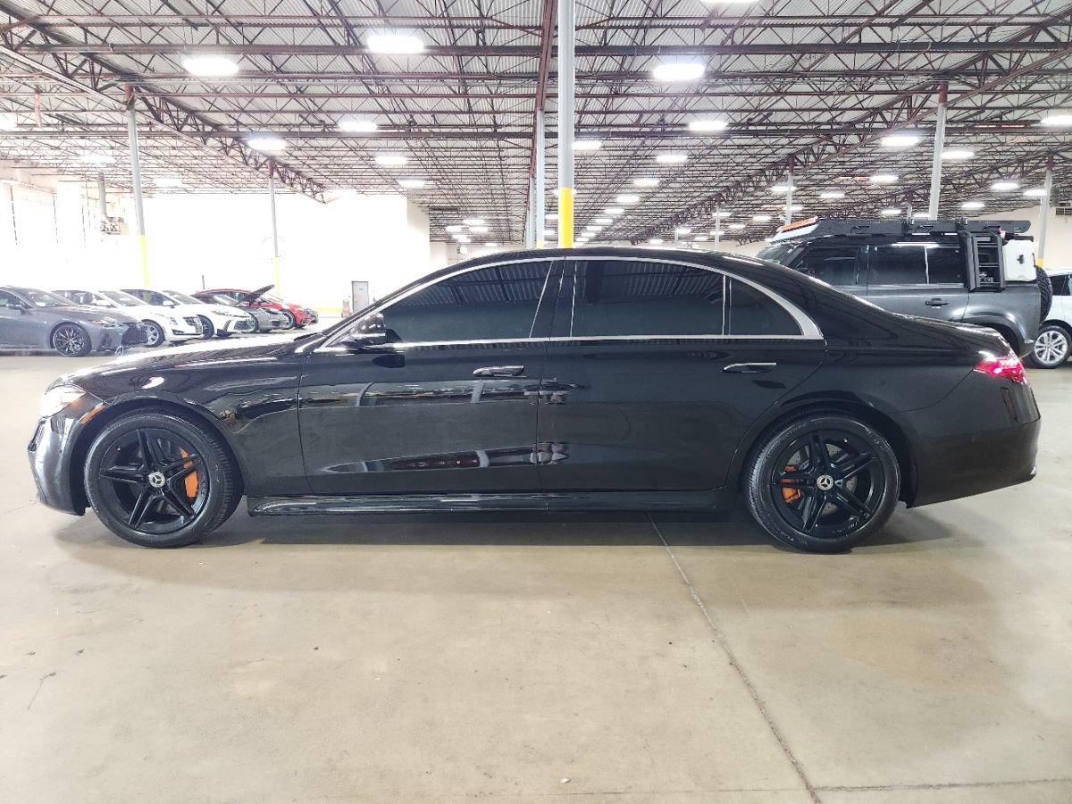 Used 2022 Mercedes-Benz S 580 4MATIC Sedan w/ AMG Line Package image 7