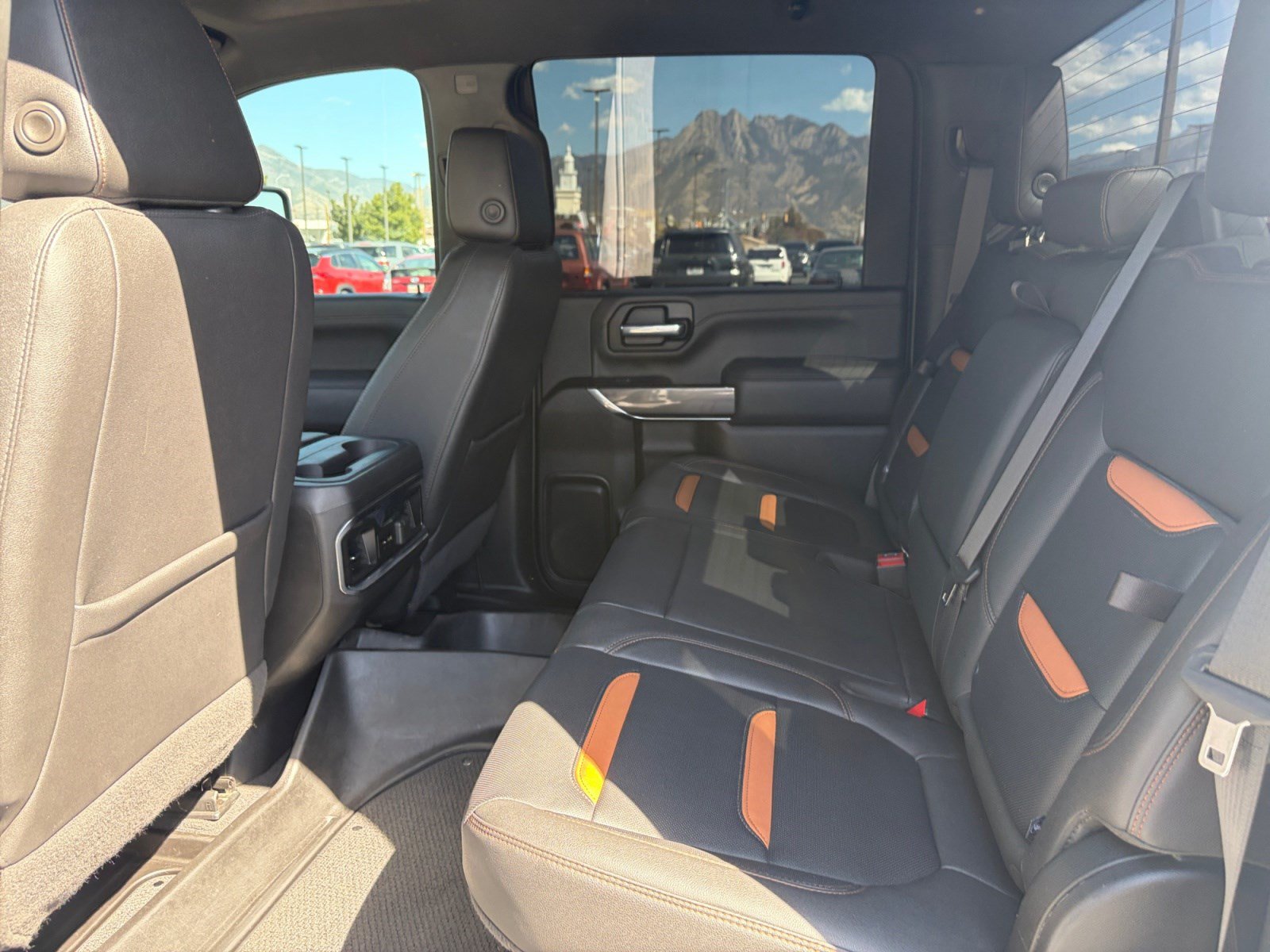 Used 2022 GMC Sierra 2500 AT4 w/ Gooseneck/5TH Wheel Package AWD/4WD image 17