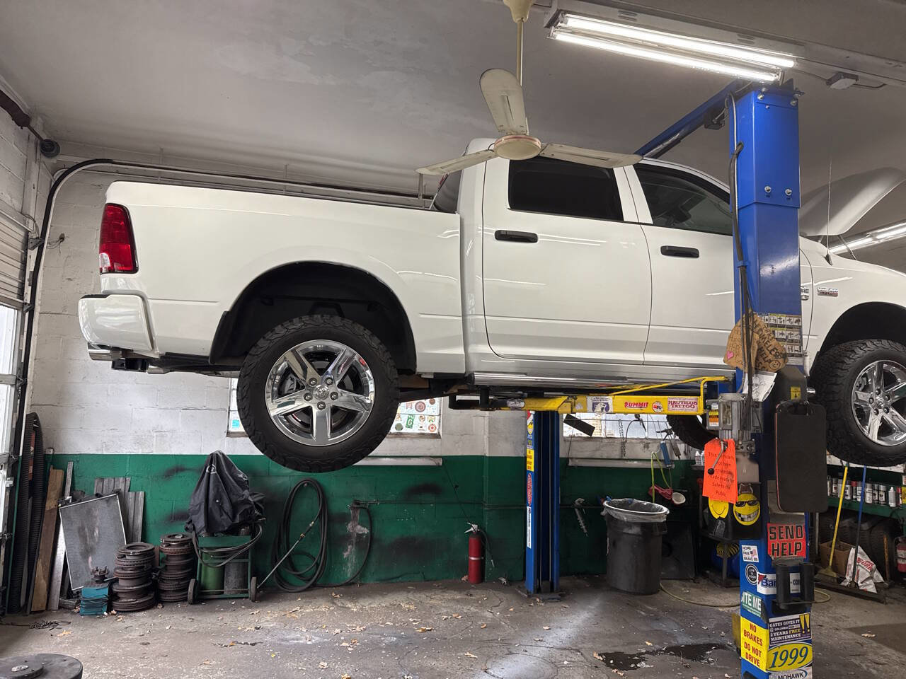 Used 2017 RAM 1500 Express w/ Express Value Package image 3