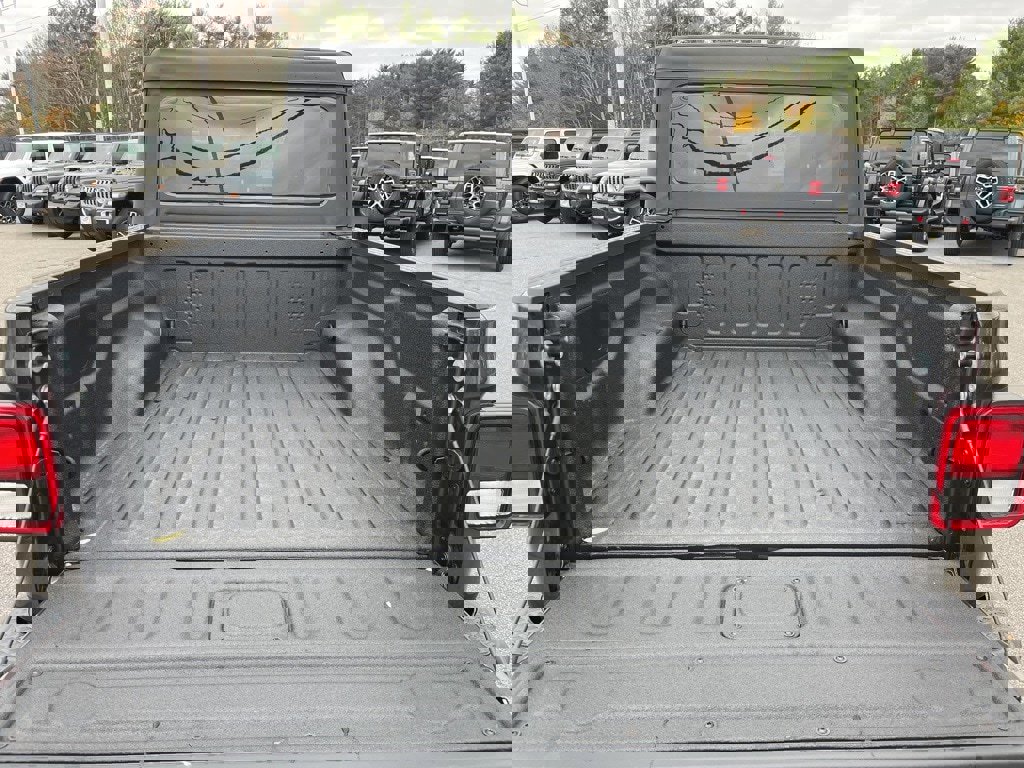 New 2026 Jeep Gladiator Sport image 14