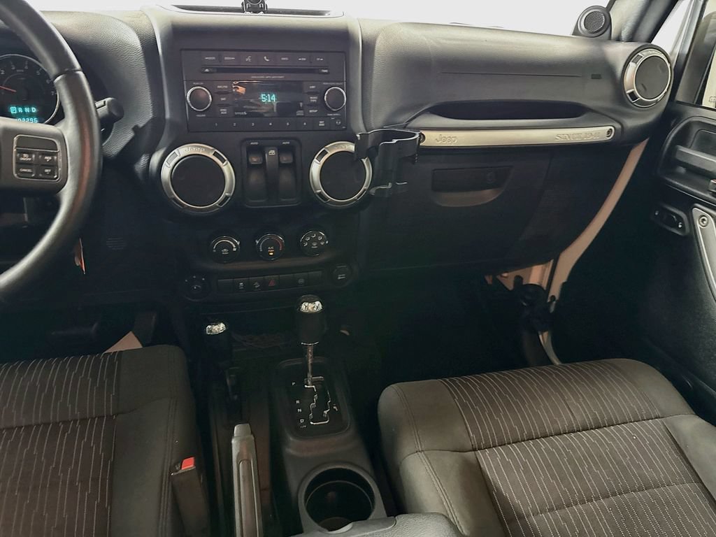 Used 2012 Jeep Wrangler Rubicon w/ PWR Convenience Group AWD/4WD image 26