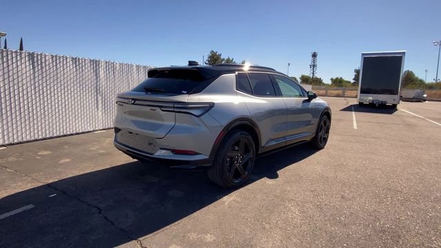 New 2026 Chevrolet Equinox EV RS FWD image 8