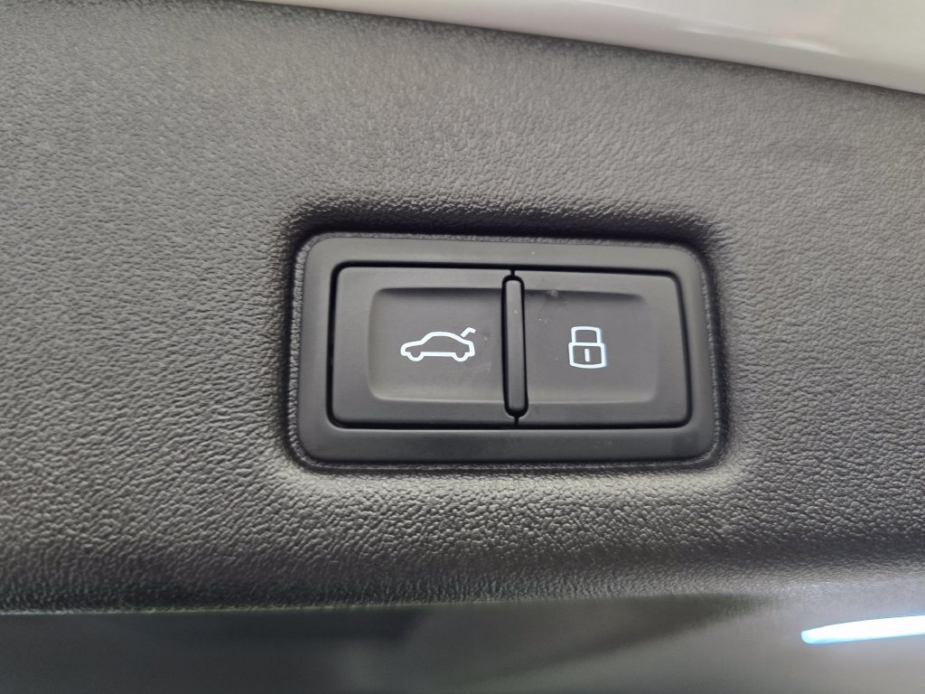 Used 2025 Audi Q5 Premium Plus AWD/4WD image 37