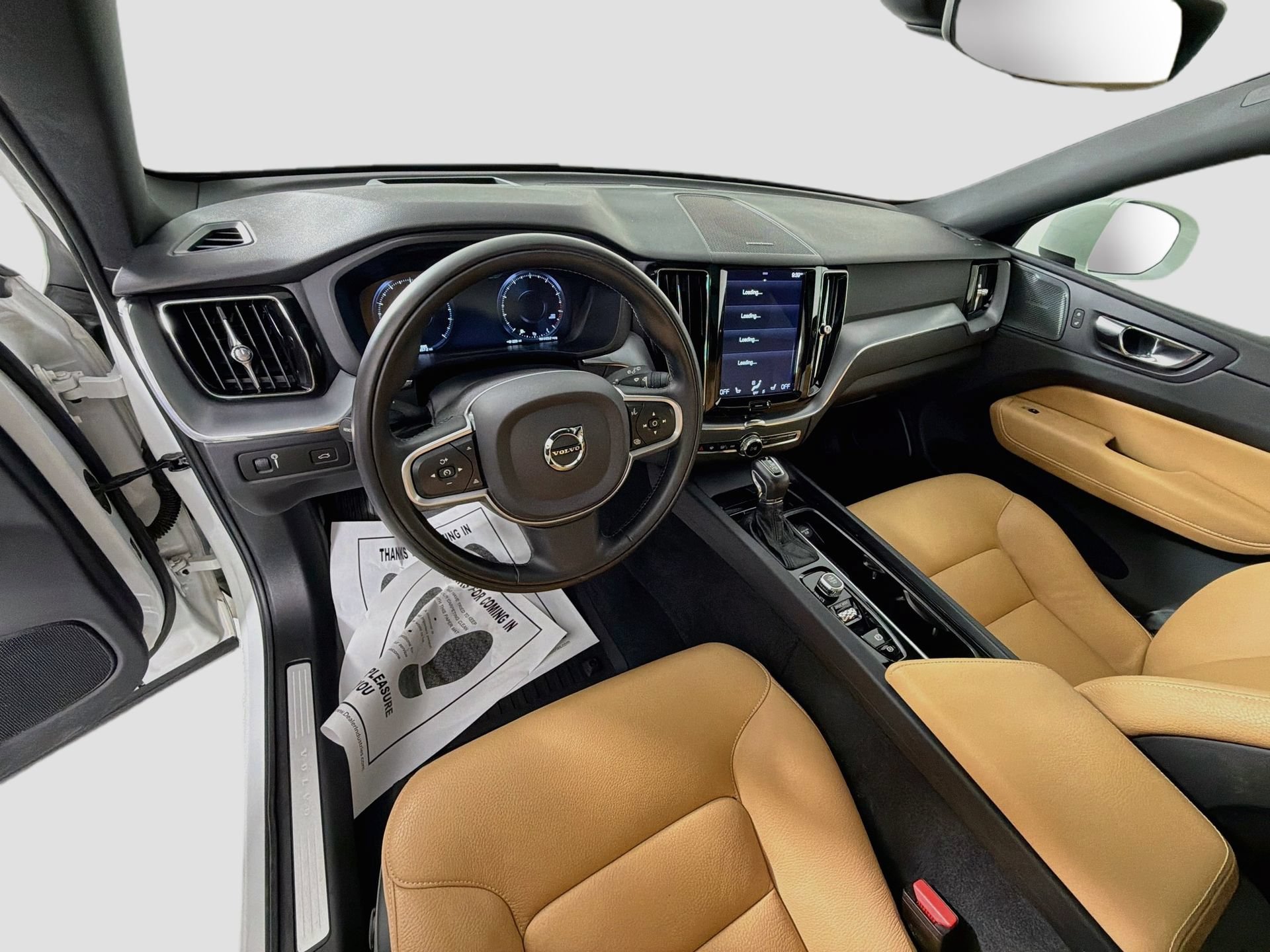 Used 2020 Volvo XC60 T5 Momentum w/ Protection Package Premier AWD/4WD image 19
