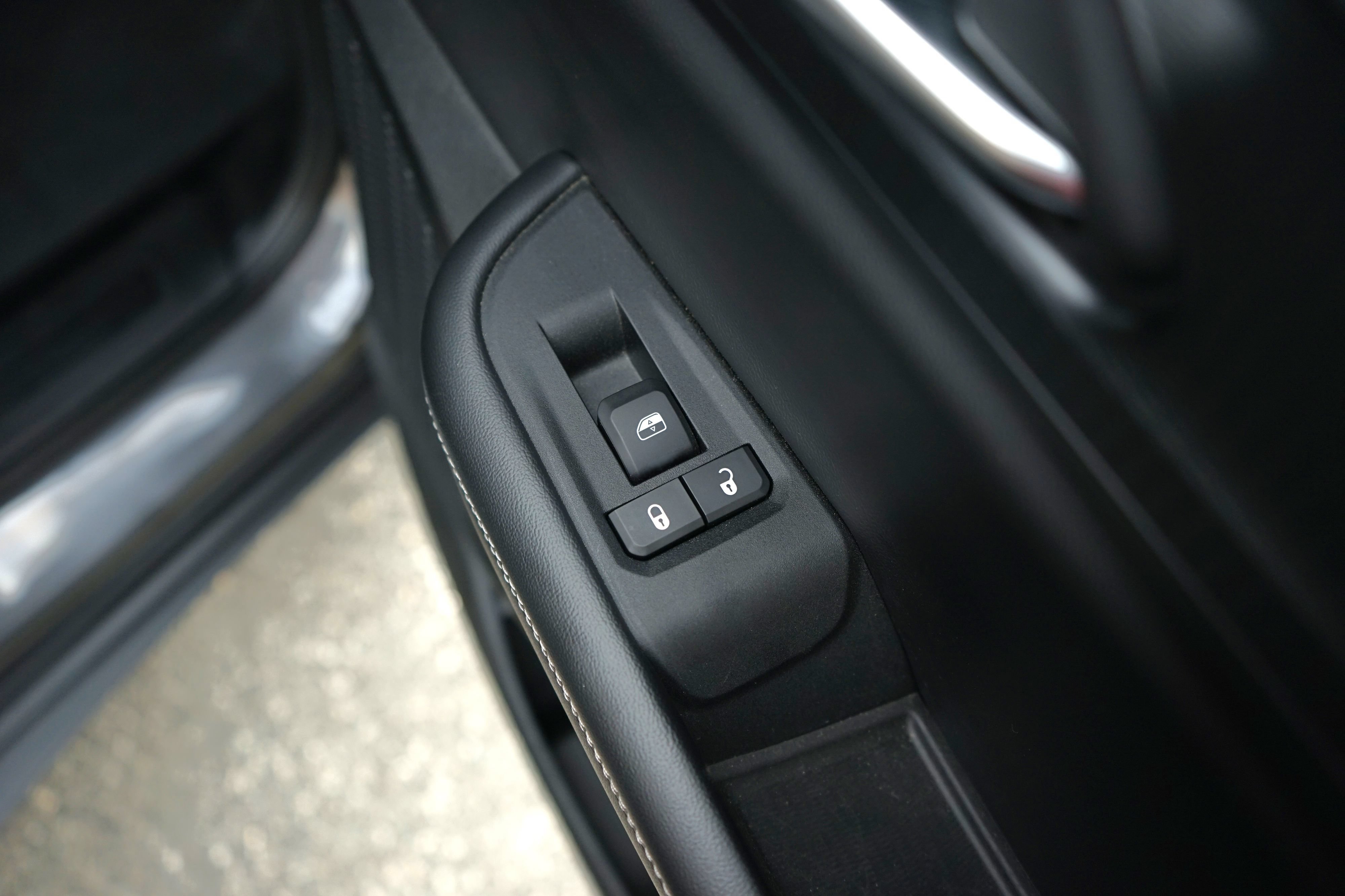 Used 2023 Jeep Grand Cherokee Altitude AWD/4WD image 34