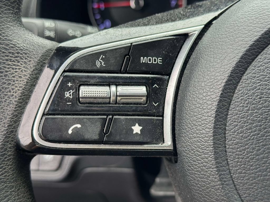 Used 2023 Kia Forte LXS w/ LXS Technology Package FWD image 18