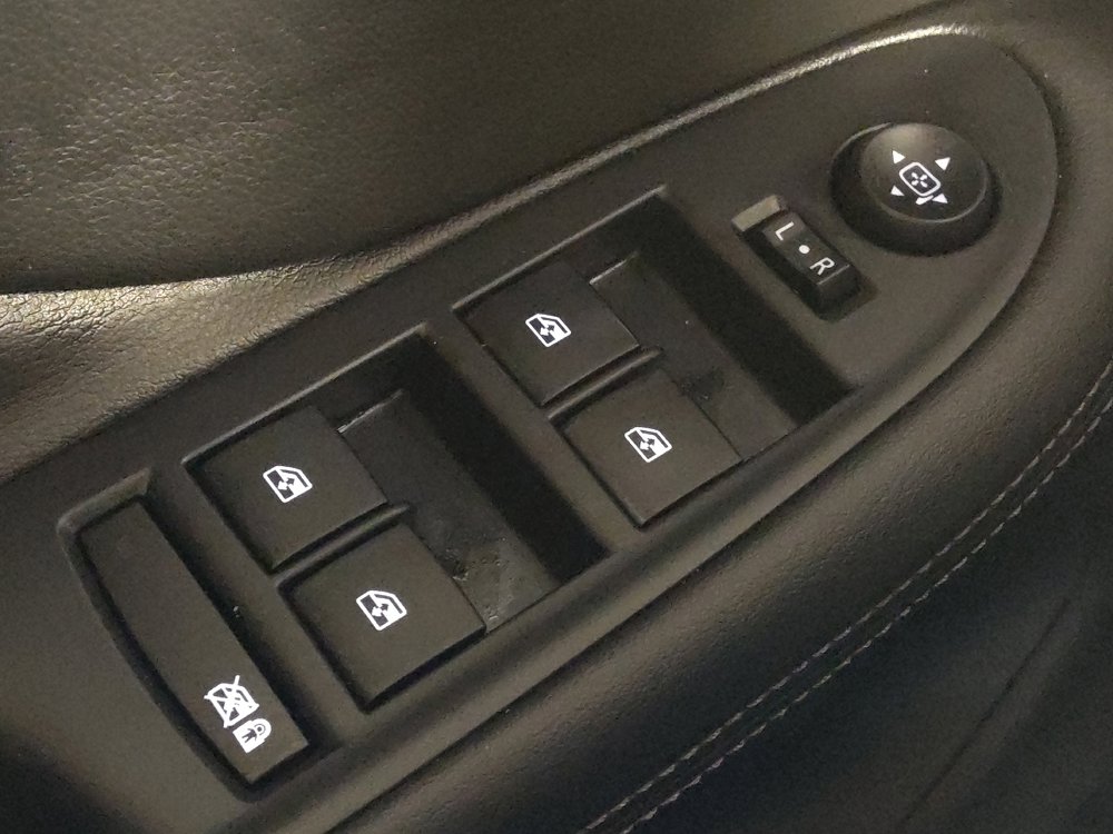 Used 2020 Buick Envision Essence FWD image 27