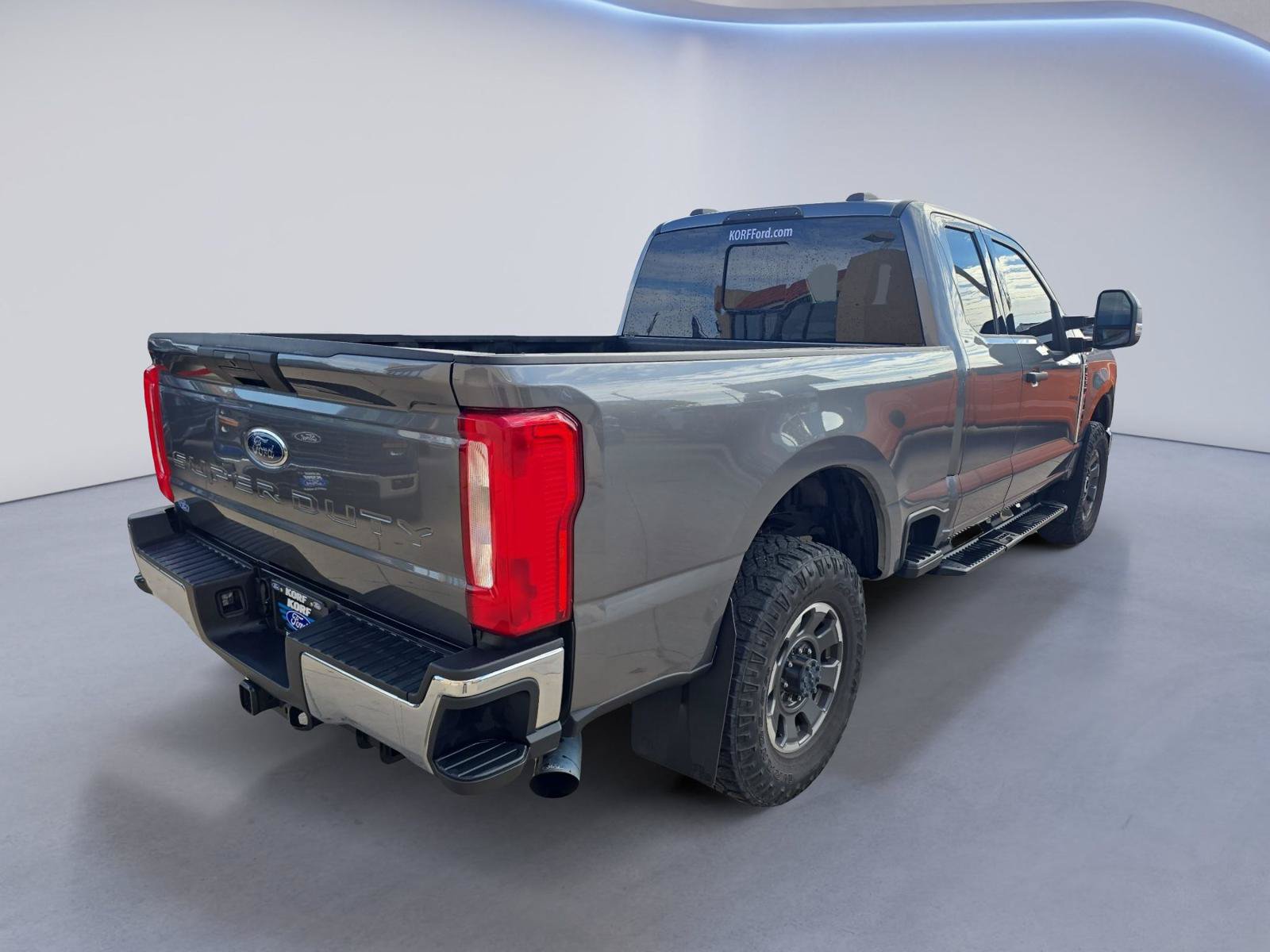 Used 2024 Ford F250 XLT w/ FX4 Off-Road Package AWD/4WD image 5