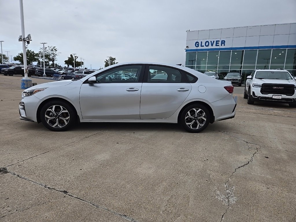 Used 2021 Kia Forte LXS image 2